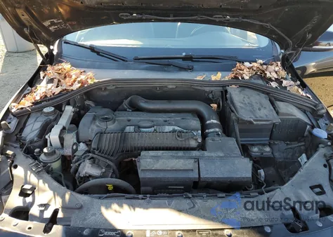 2013 Volvo S60 T5 z USA, uszkodzony, nr VIN YV1612FS0D2232372